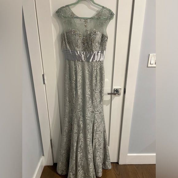 MayQueen silver Evening Gown size 8 mother of the bride or prom - Picture 2 of 11